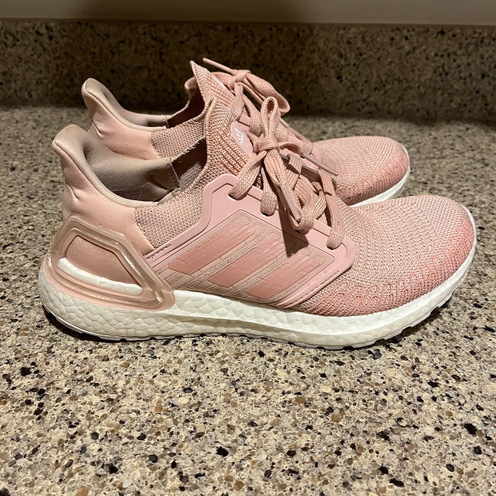 Womens Adidas Ultraboost 20 running shoes